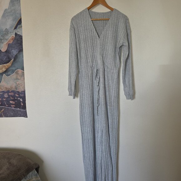 Cupshe Silver Mist Ribbed Knit Jumpsuit Gray Long Sleeve Wide Leg L NWT - Picture 9 of 16